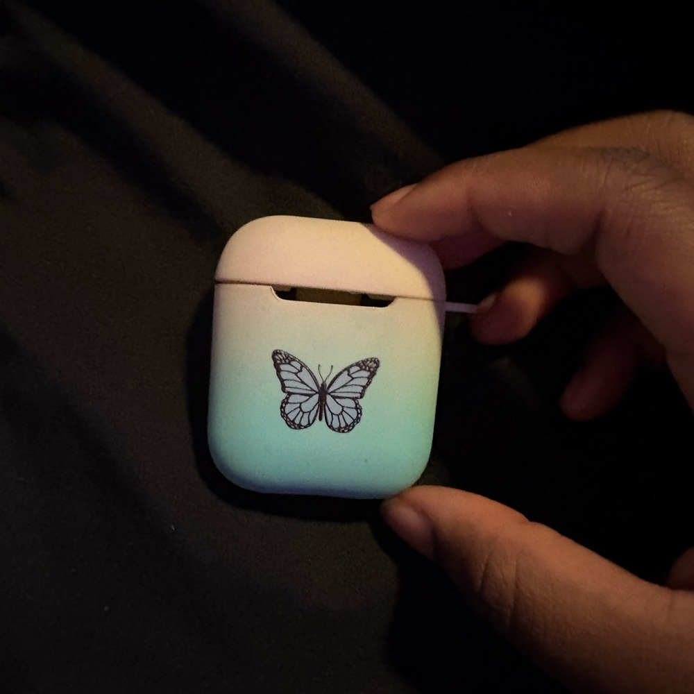 Butterfly Gradient AirPods Case